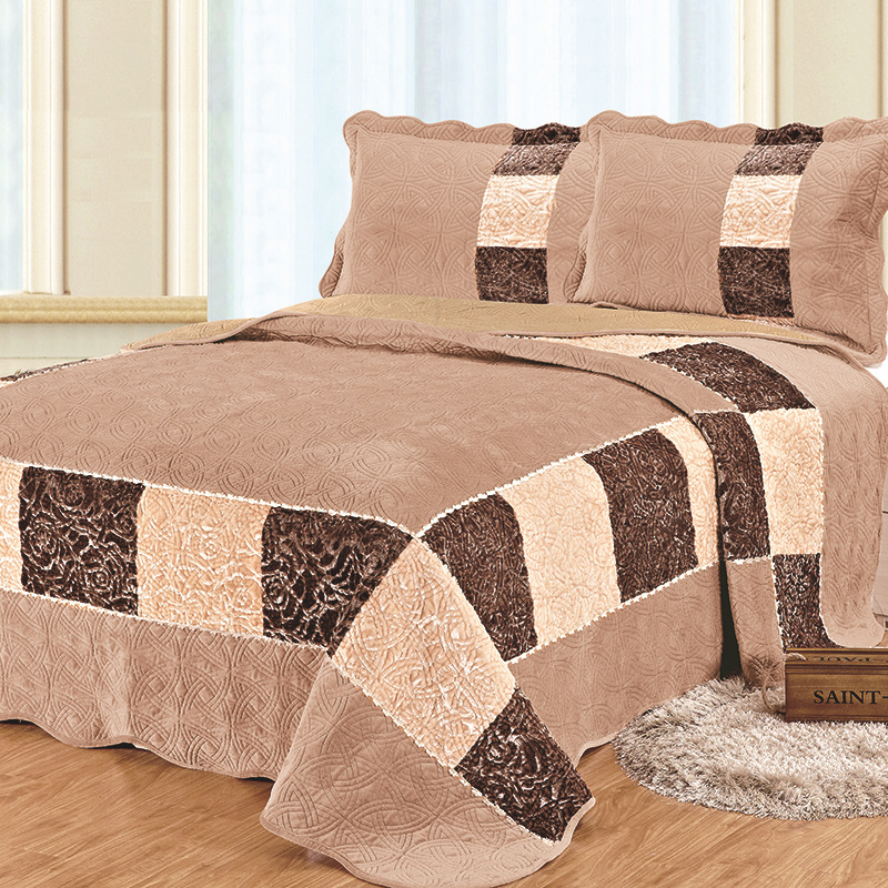 Factory Wholesale Bedding Simple Style Cotton Padded Thickened Bedspread Autumn and Winter Warm Short Plush Quilted Three-Piece