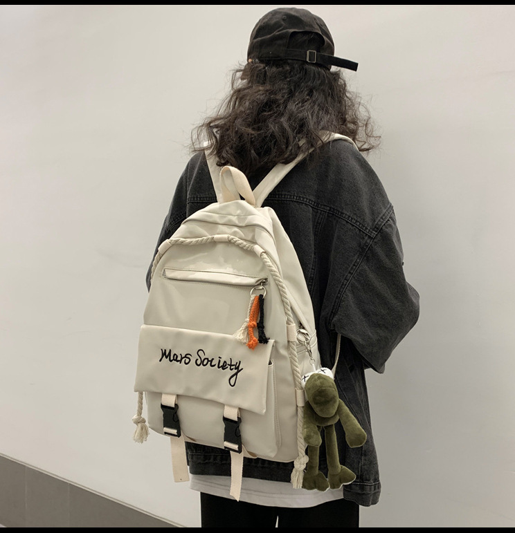 批发日系原宿暗黑少女学生书包韩版ins港风复古工装双肩包背包潮