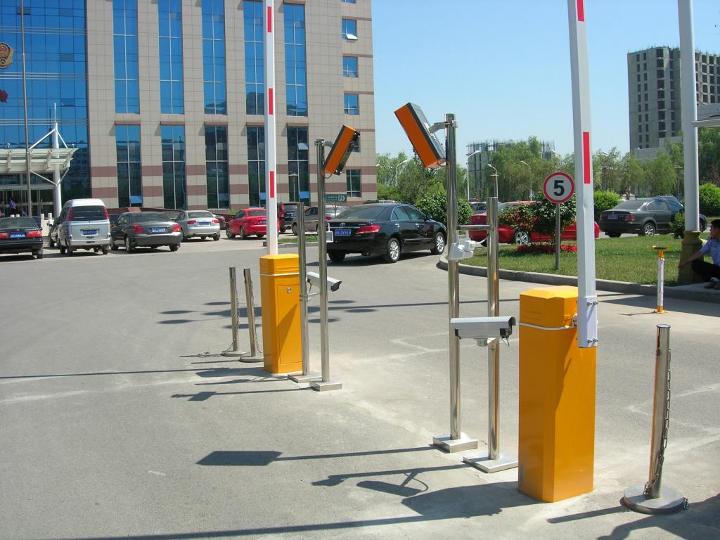 停车场收费道闸机门禁小区大门自动起落升降栏杆智能车牌识别系统