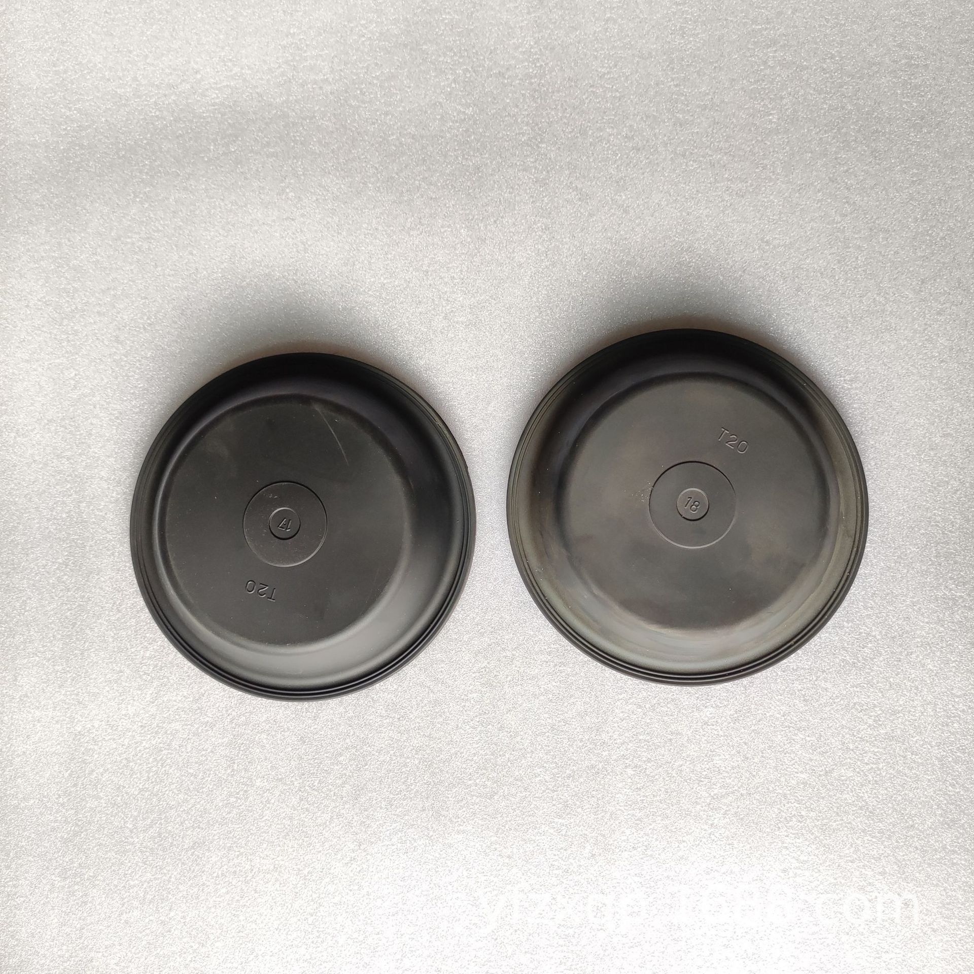 五十铃10pe1前刹车皮碗 1-48252054-0 isuzu 制动 发动机