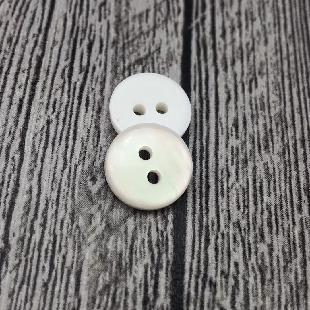新款加厚仿贝壳衬衫纽扣 树脂仿贝壳钮扣 加厚细边衬衫扣子