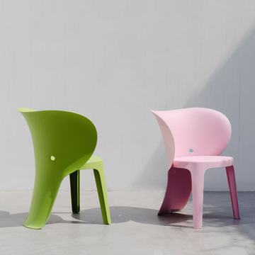 北欧创意卡通凳家用学生写字椅儿童彩色塑料座椅幼儿园宝宝靠背椅