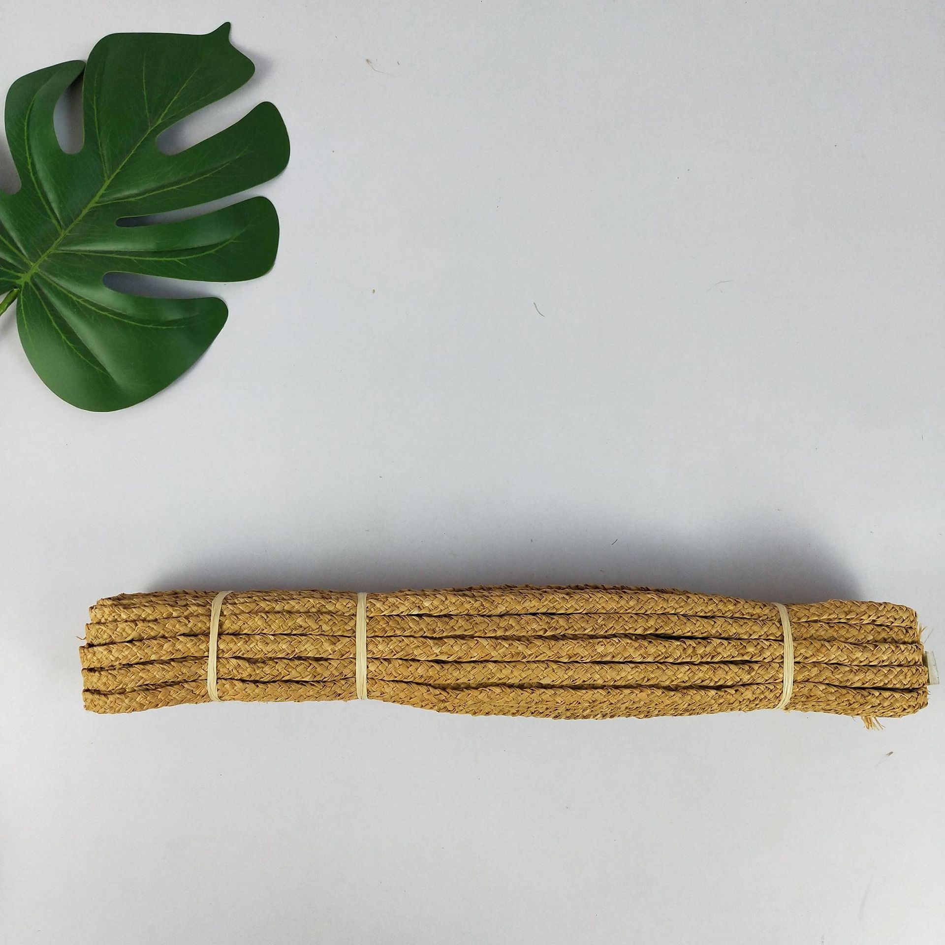 厂家大量现货供应手工编制拉菲草辫子五股辫1cm宽 可定做欢迎咨询