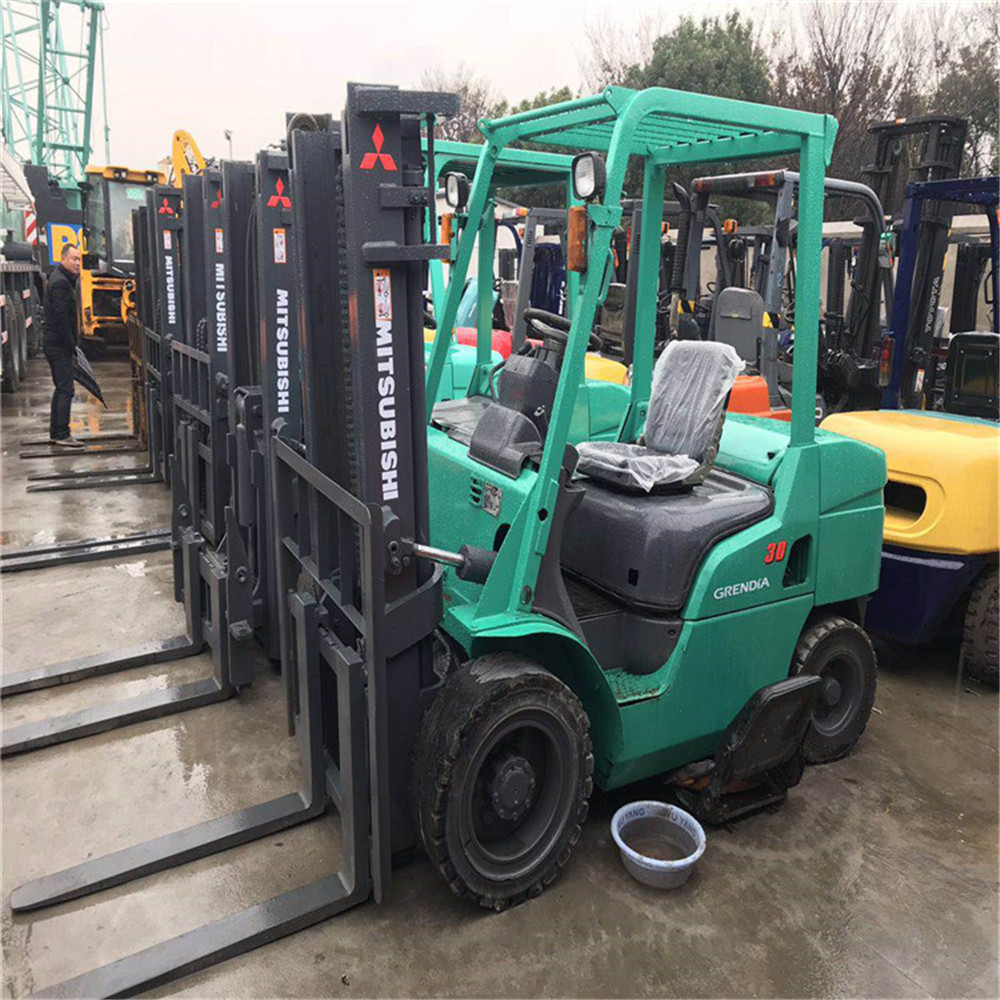 上海出售二手三菱燃油 燃气2.5吨 3吨叉车 3米 4.5米门架叉车