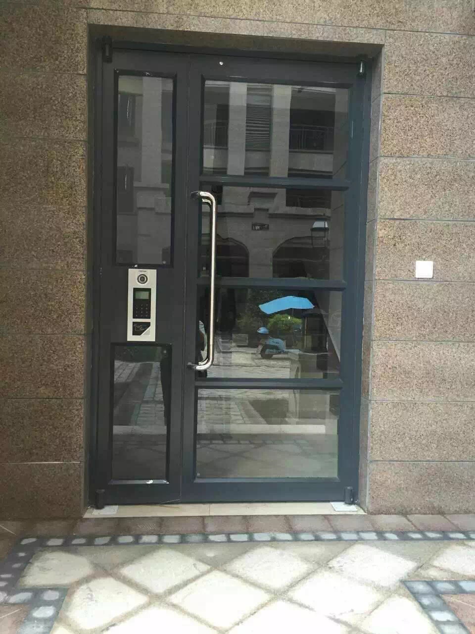 入户门保安庭门肯德基门银行大门按尺寸订造量大优惠