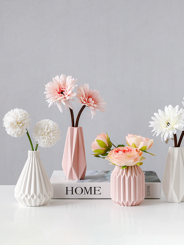 北欧仿真假花装饰品创意家用花瓶陶瓷摆件ins风客厅餐桌小插花器