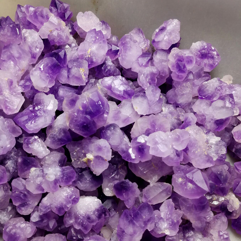 天然紫晶牙单晶体原石标本 薰衣草紫水晶花簇原矿100克