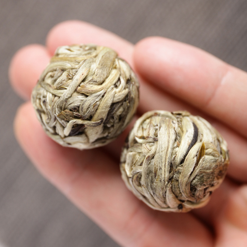 云南白茶 2021早春月光白 单芽 白毫银针 龙珠 迷你小沱茶 批发