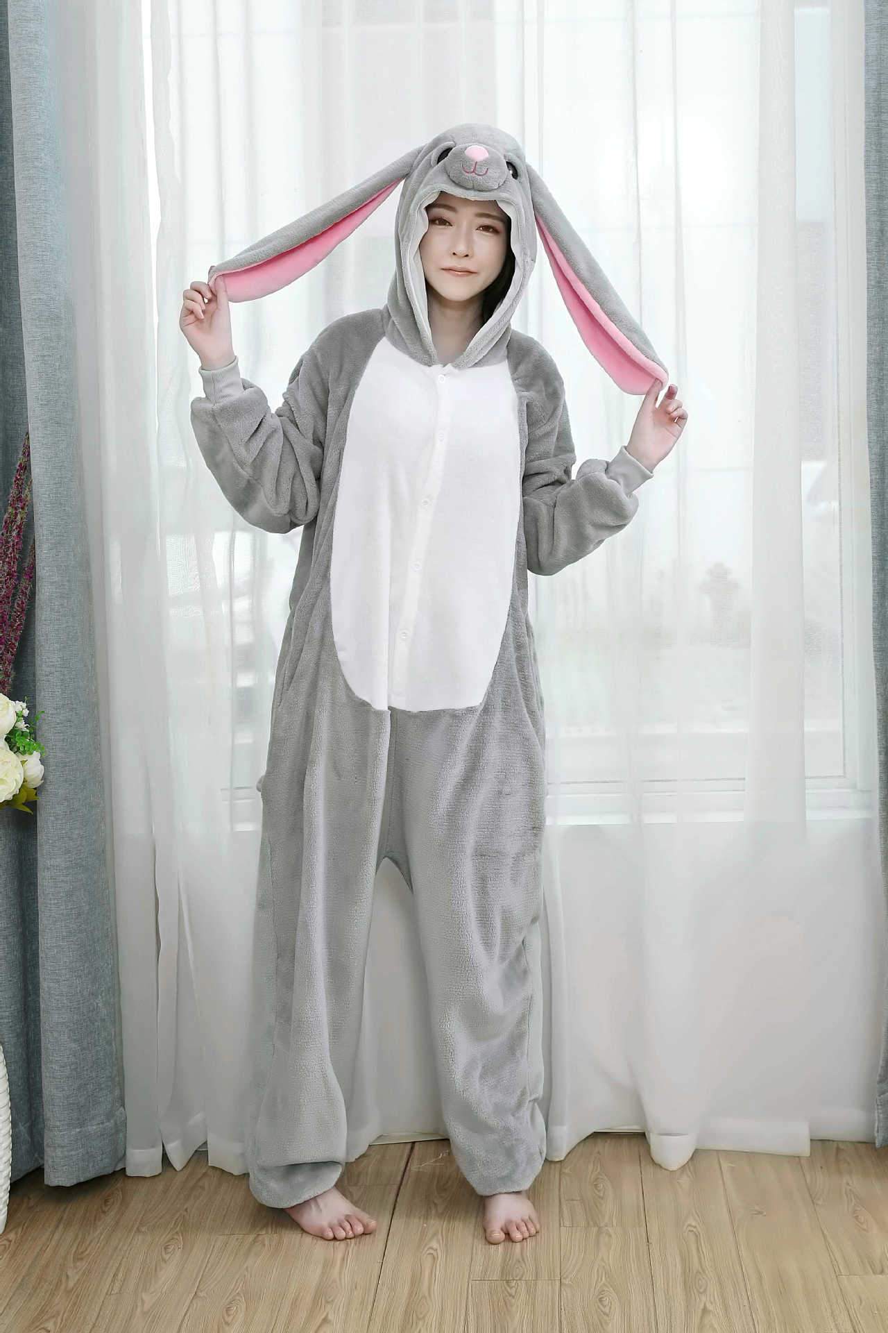 2020新款法兰绒流氓兔动物连体卡通睡衣亲子装男女家居服厂家批发