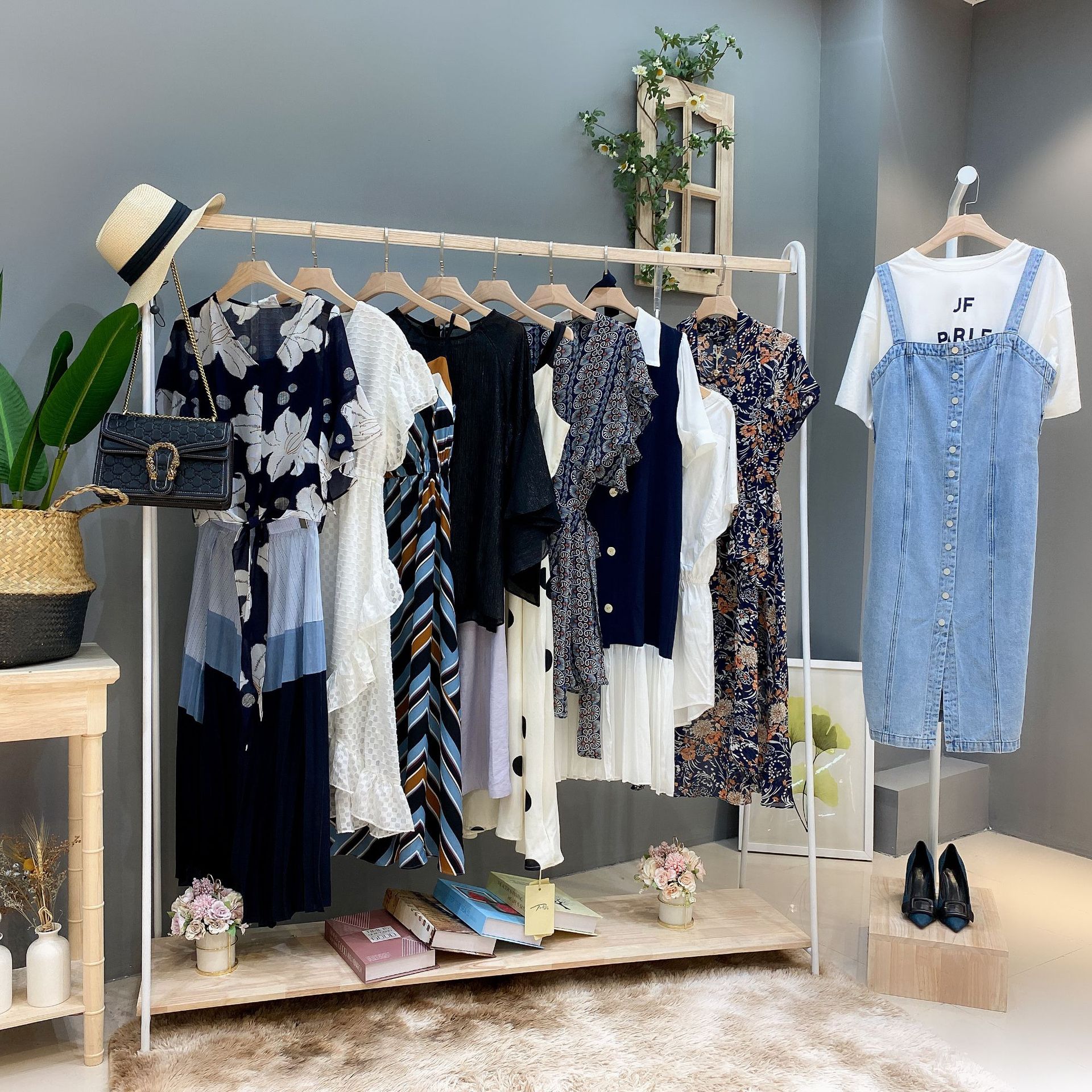 上海一线品牌女装乌丫折扣批发专柜撤柜一手货源实体拿货快手直播