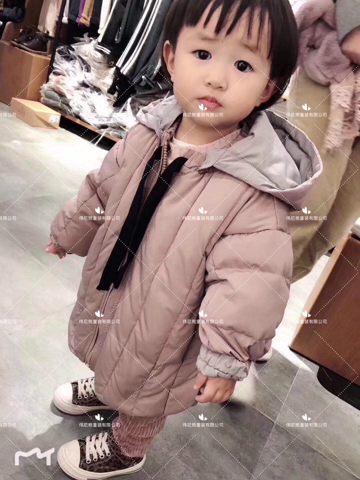 一线品牌专柜童装批发 时尚潮童 个么-九两 -宝儿宝儿童外套卫衣