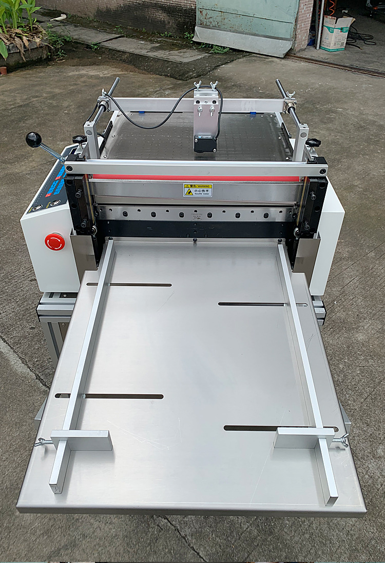 不干胶纸裁剪机吸风面板电眼定位在线同步裁切机铜板纸自动切张机