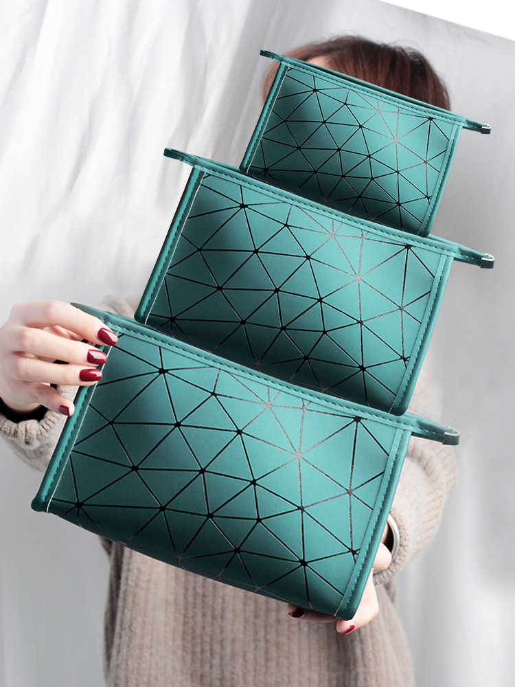 小红书爆款手提贝壳化妆包旅行便携防水洗漱包大容量化妆品收纳包-阿