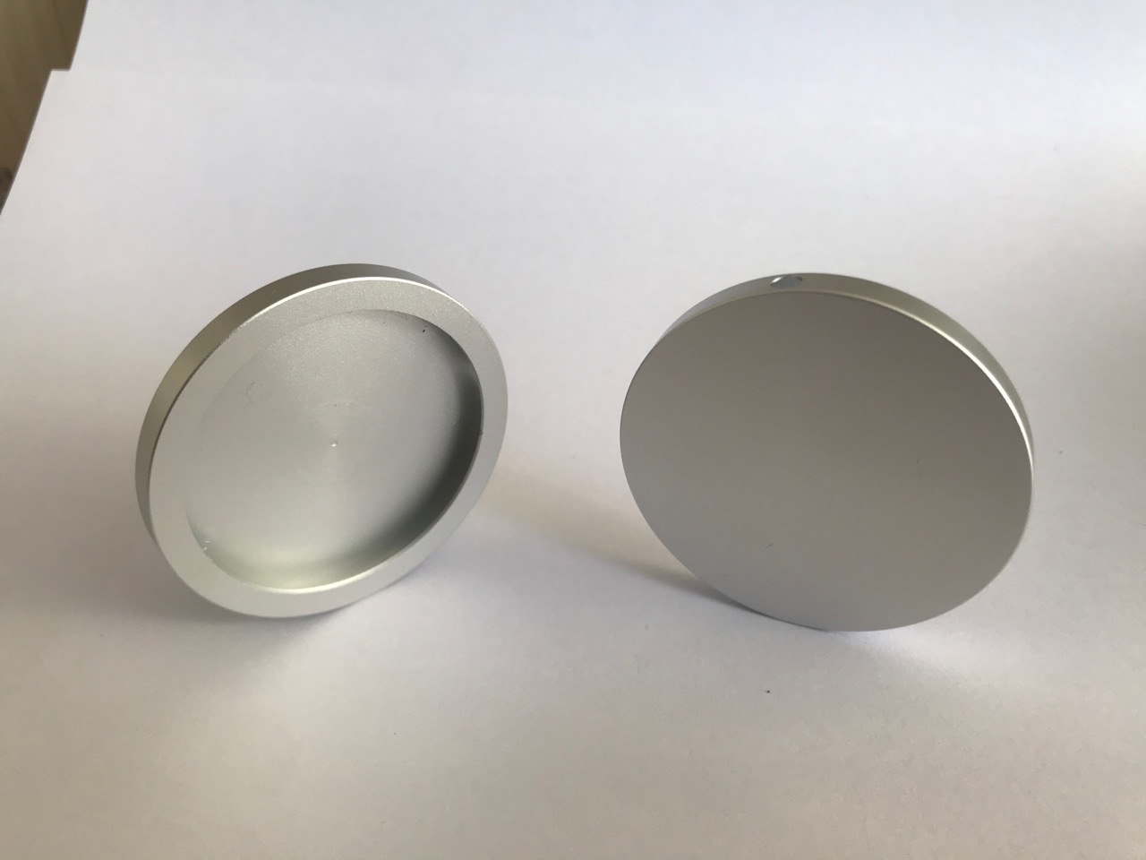 电子雾化器 电子烟铝管圆管充电器外壳渐变