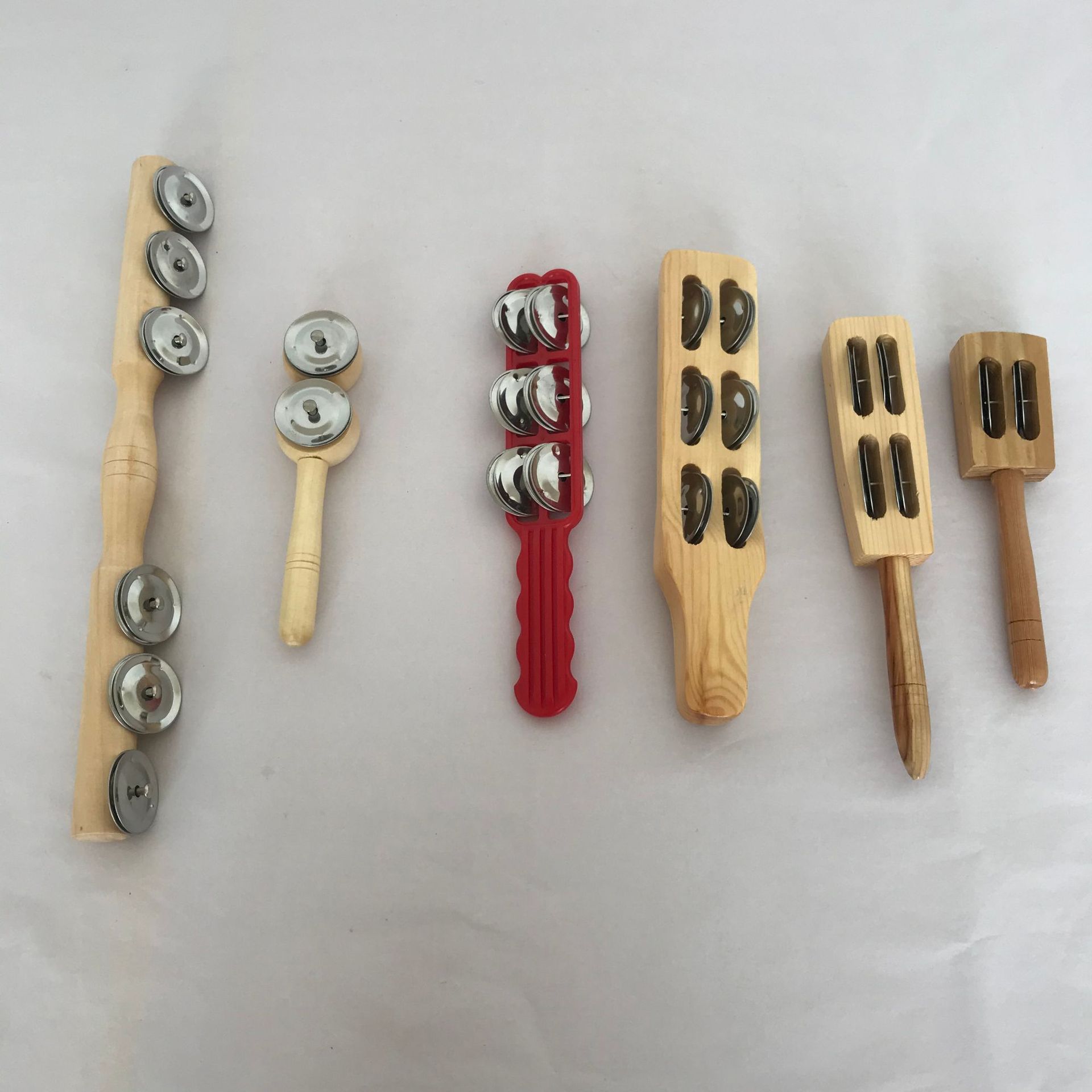 乐器教具,打击乐器,幼教教具,ktv娱乐用具,主要产品有:木琴铝板琴类