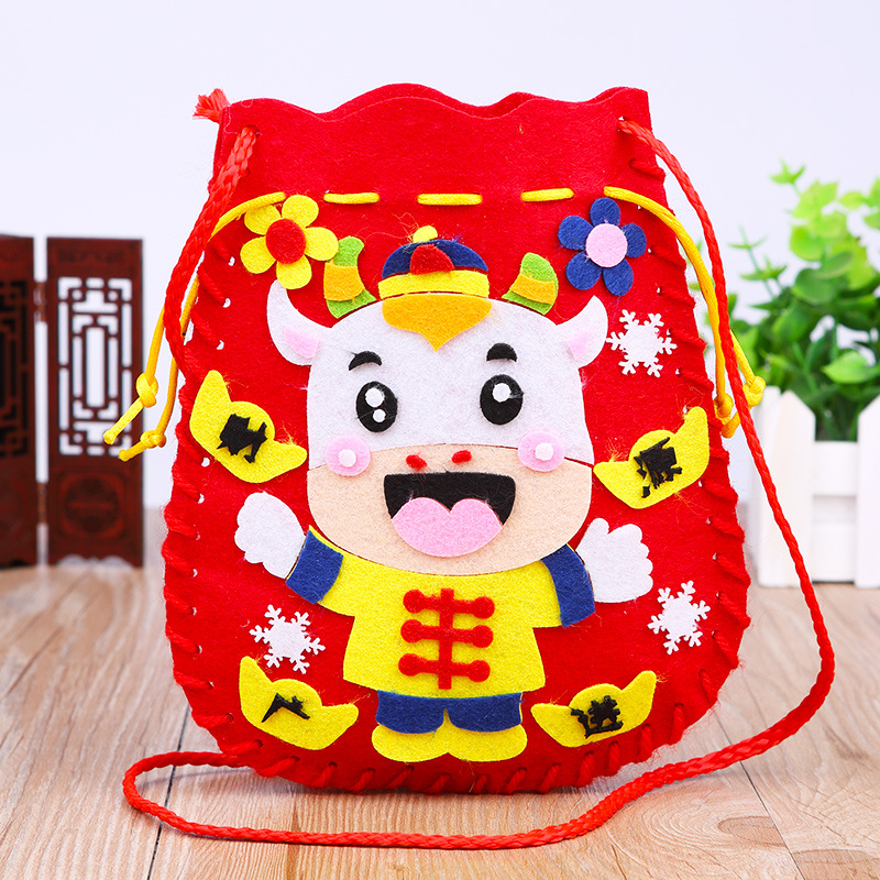 新年福袋diy手工制作背包幼儿园不织布福包元宵春节diy益智粘贴画