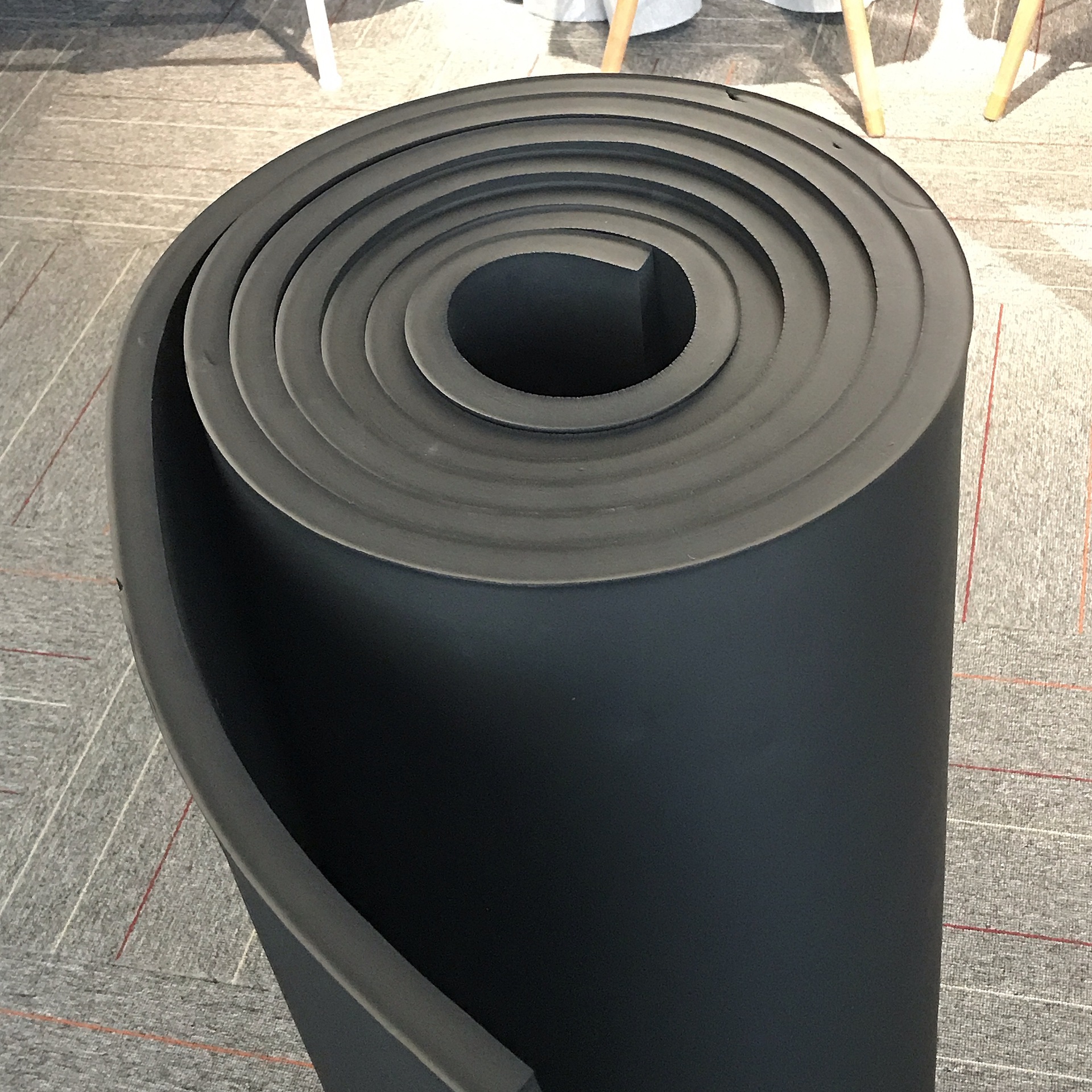 隔热棉自粘屋顶橡塑保温棉楼顶耐高温防火防晒隔热板保温材料0610