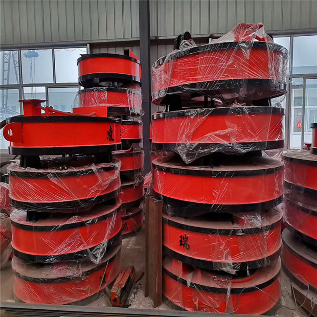 现货供应1.2米15米强磁吸盘挖机电磁铁废钢电磁吸盘磁力大