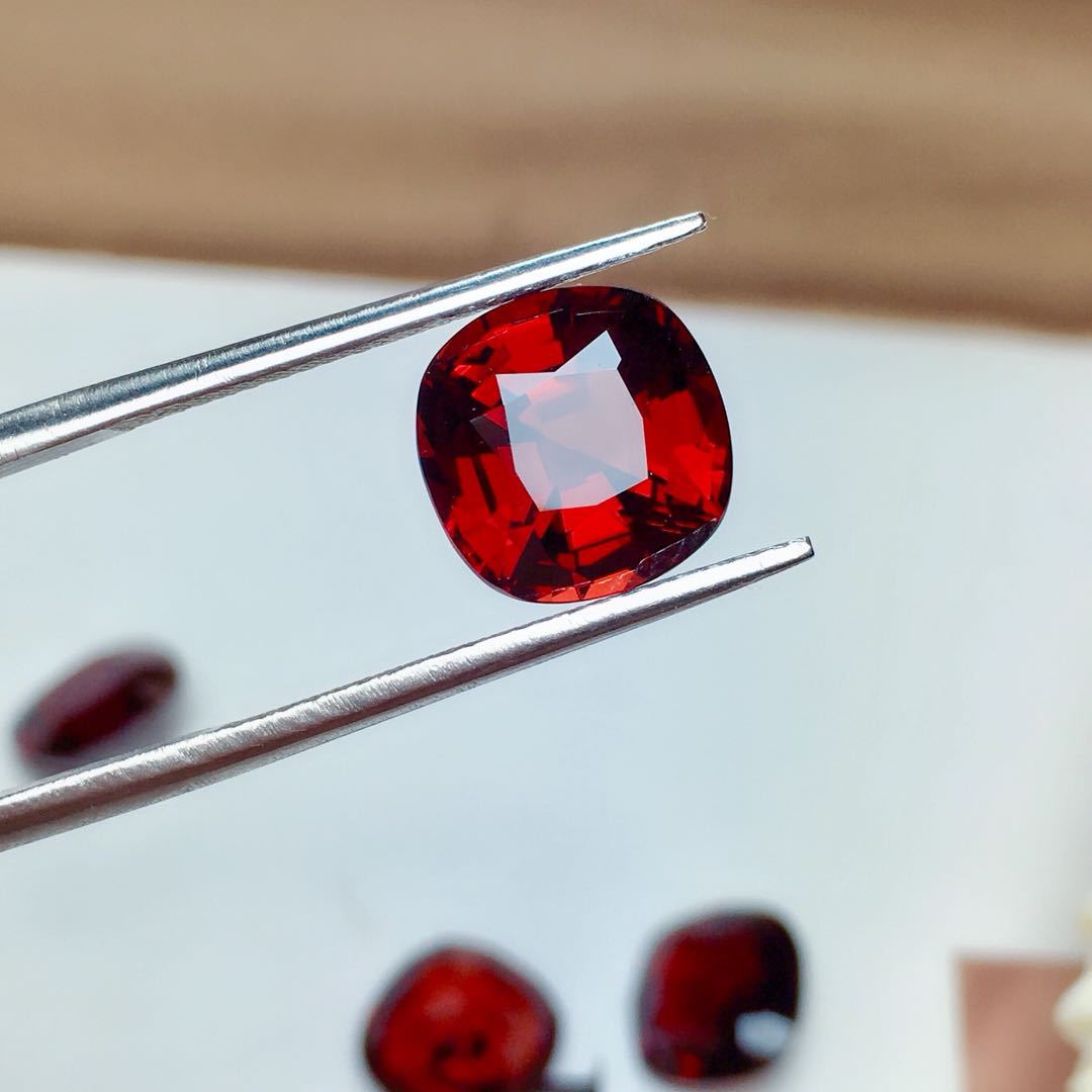 天 然 莫桑比克石榴石 裸石戒面 刻面枕方5/6/7/8/10mm