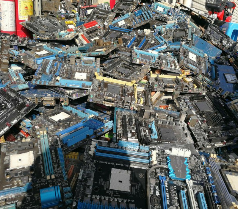 出售线路 报废 坏电脑主板贴墙 废旧板练焊接维修环保拆芯片回收
