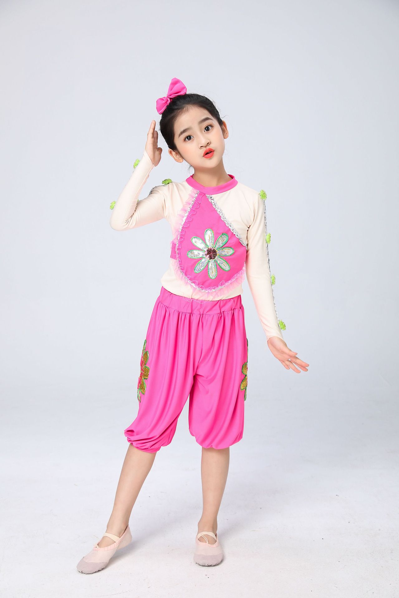 小荷风采麻花辫儿童舞蹈演出服中国梦福娃元旦喜庆民族舞表演服装