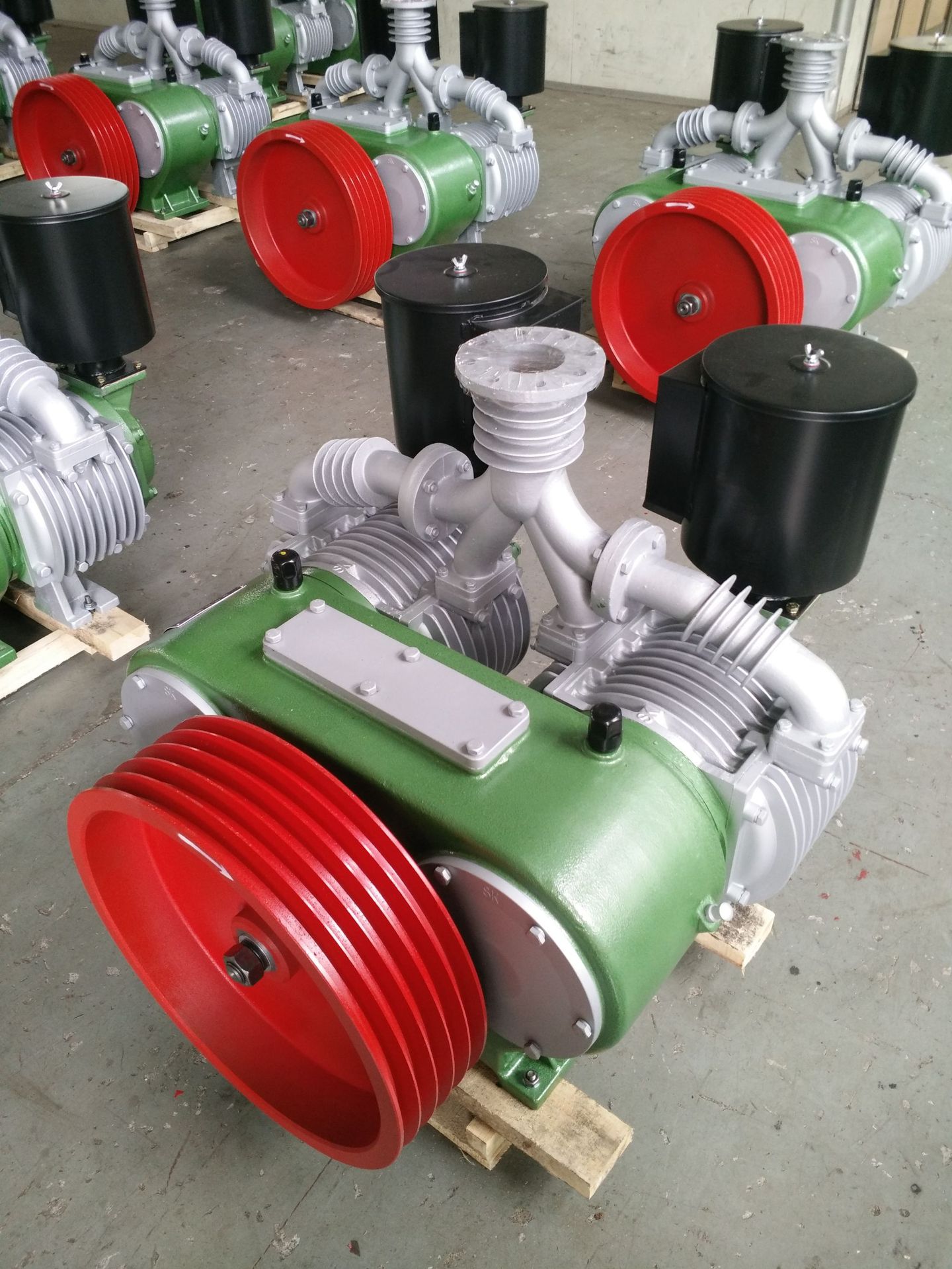 双缸摆式空压机散装水泥粉粒物料回转式压缩机