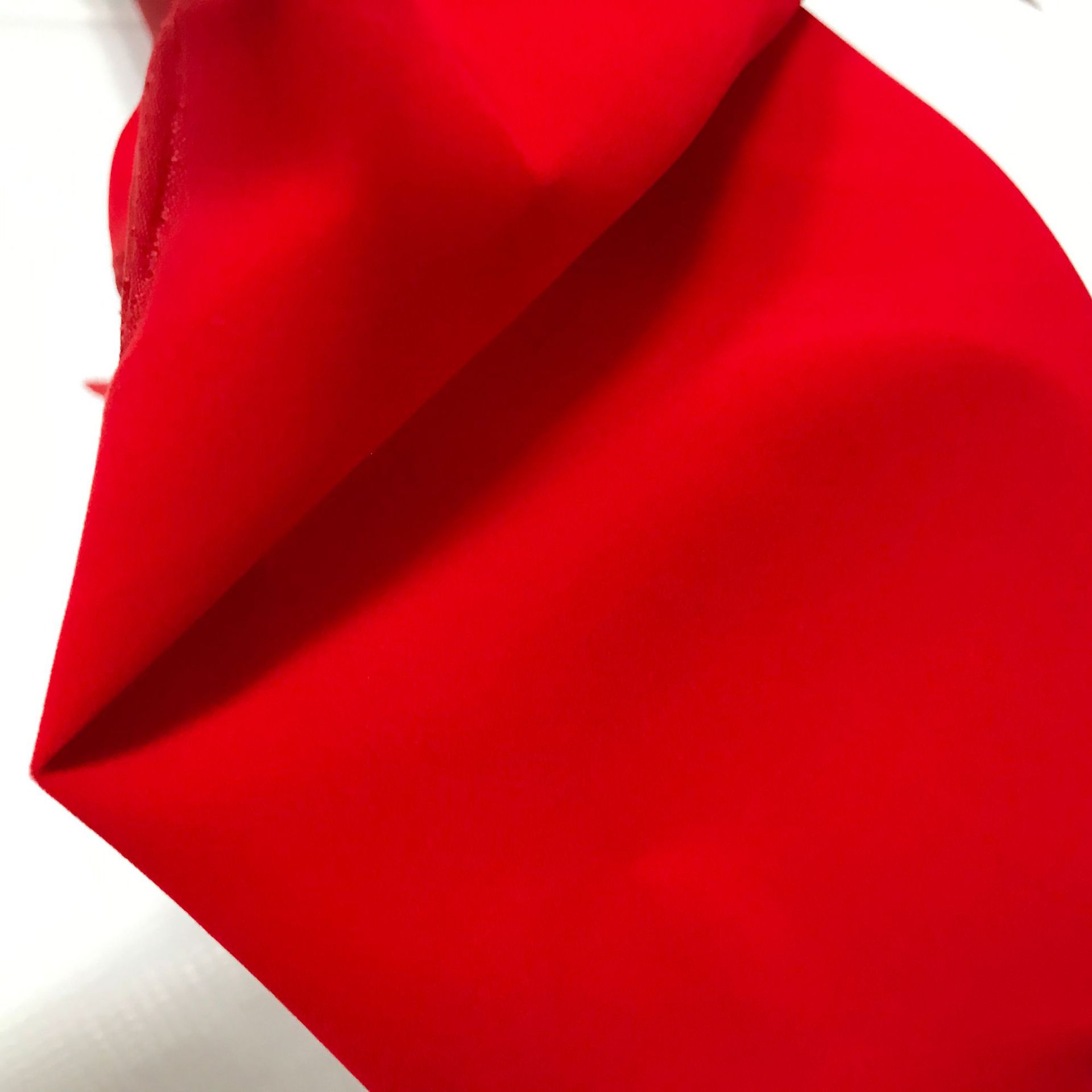 现货鲜红色绸底布短毛绒喜庆开业绸布包装盒面料全涤纶植绒布