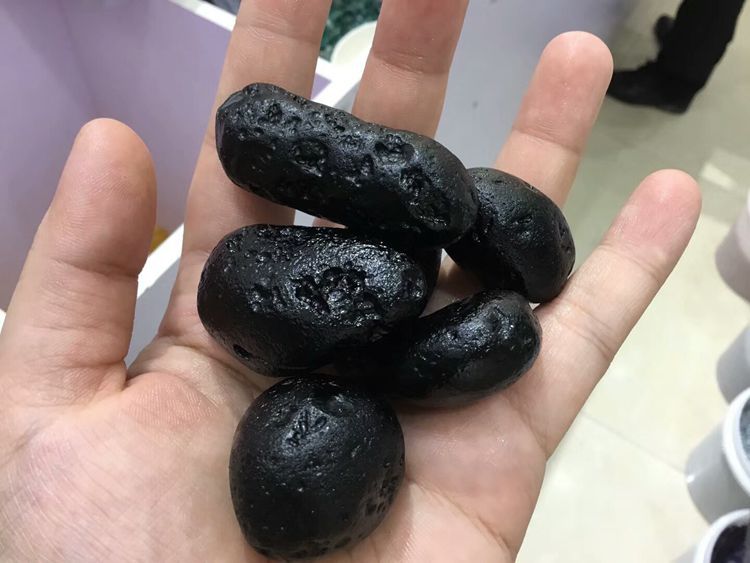 天然陨石黑玻璃陨石雷公墨观赏石原石摆件