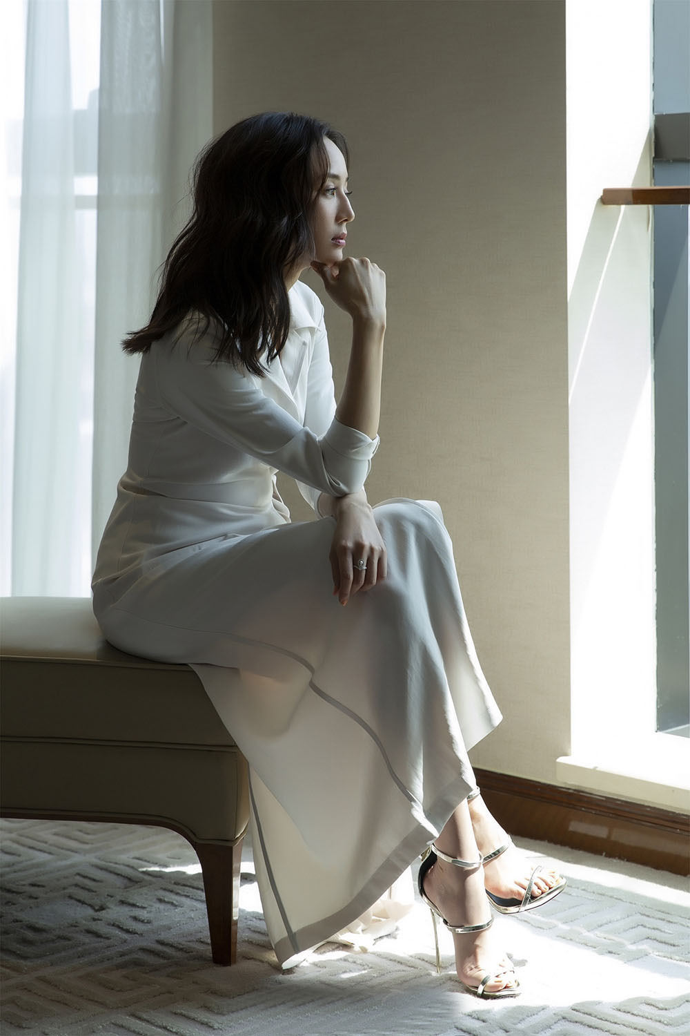 2019秋冬新款女装气质娃娃领印花拼接修身显瘦中长款包臀连衣裙