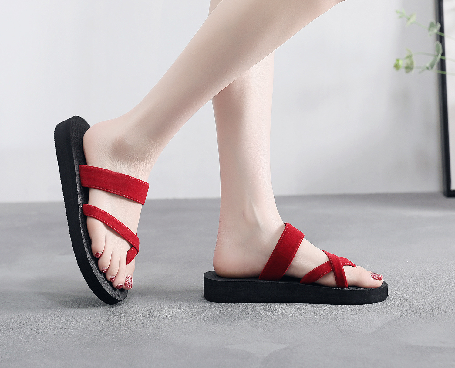 2020 Sandals Women's Popular Flip Flops Women's Slippers Women's Non-Slip Muffin Platform Beach Shoes Female Slippers Wholesale