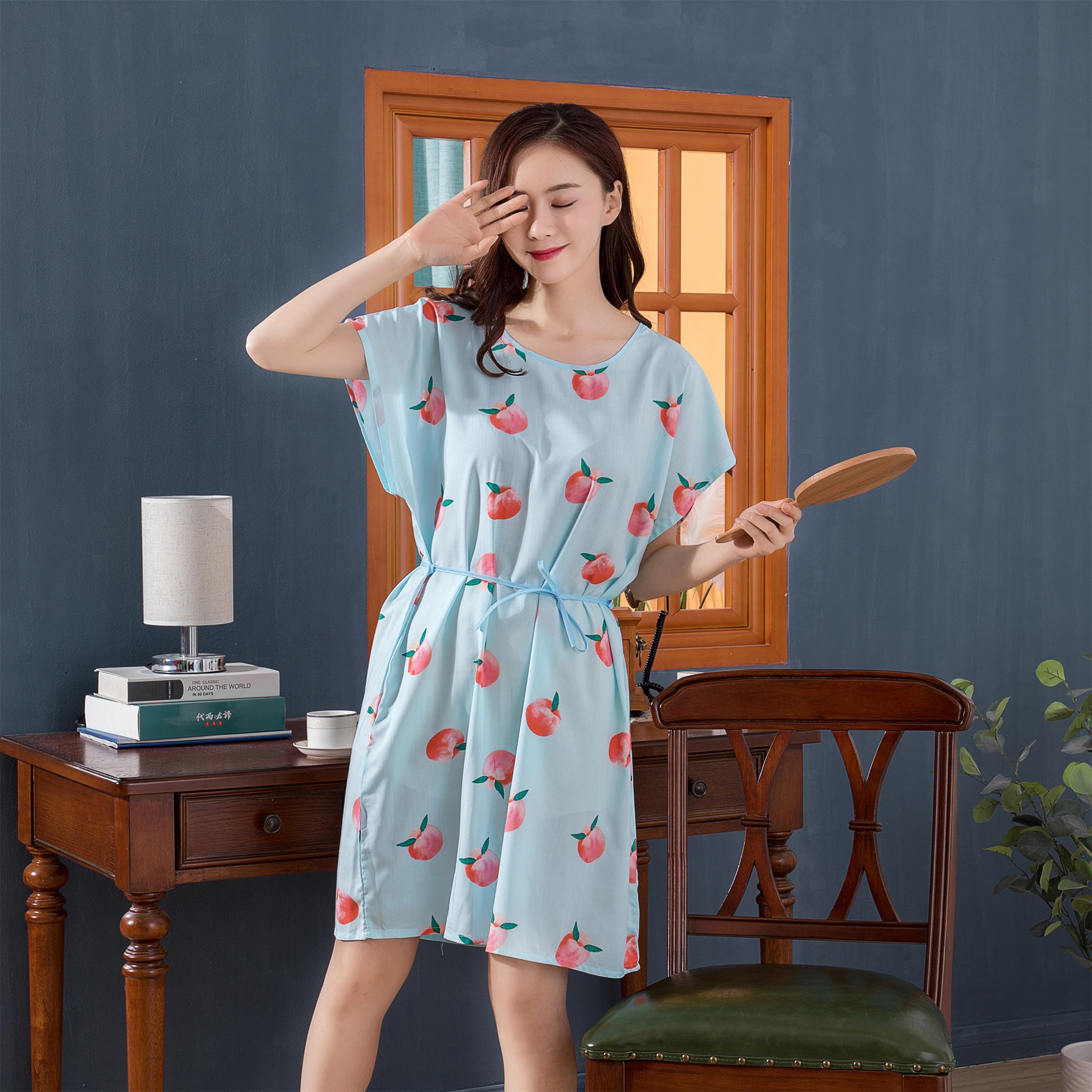 全棉 主面料成分 棉 主面料成分的含量 90(%)  产品类别 睡裙 款式