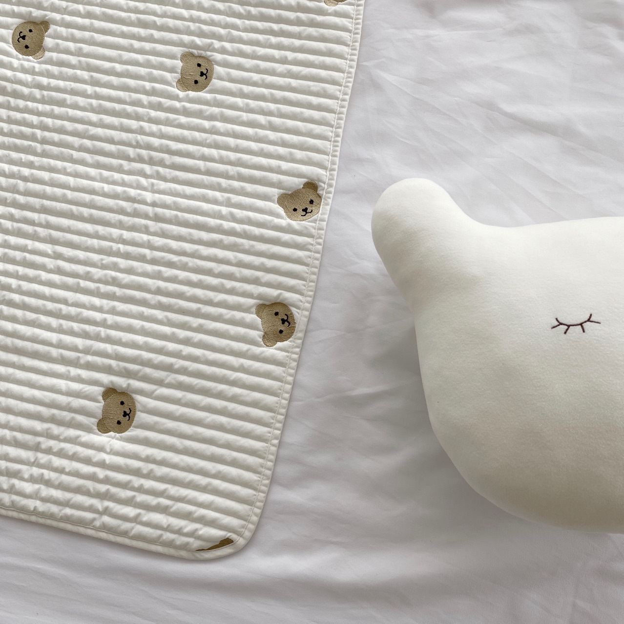 mini hapi 小熊婴幼儿绗缝夹棉柔软垫子被子床单100支棉摄影道具