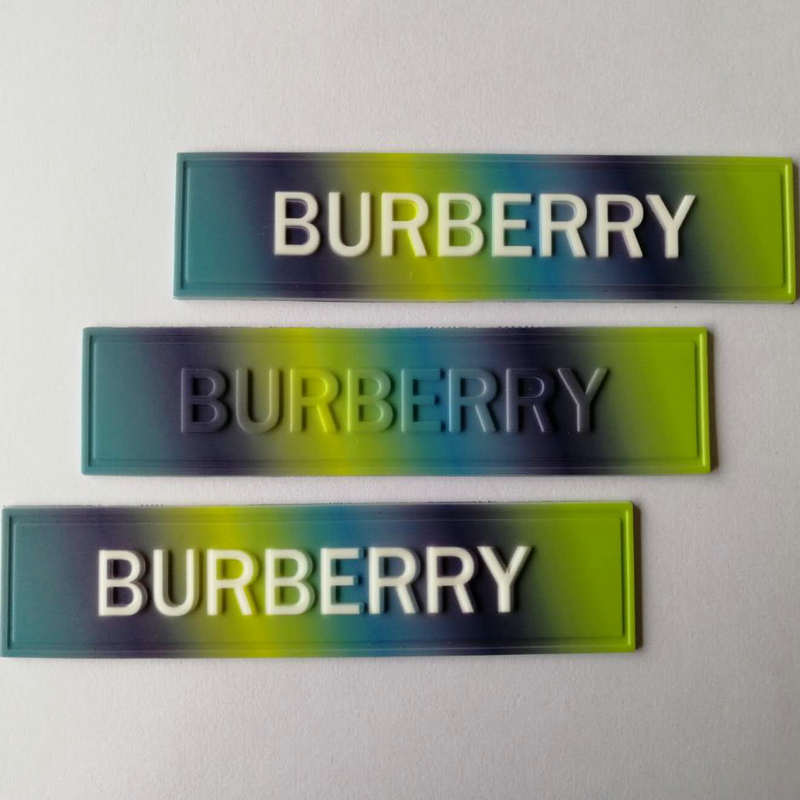 定做鞋帽箱包标长方形3d彩印硅胶标 服装硅胶皮标