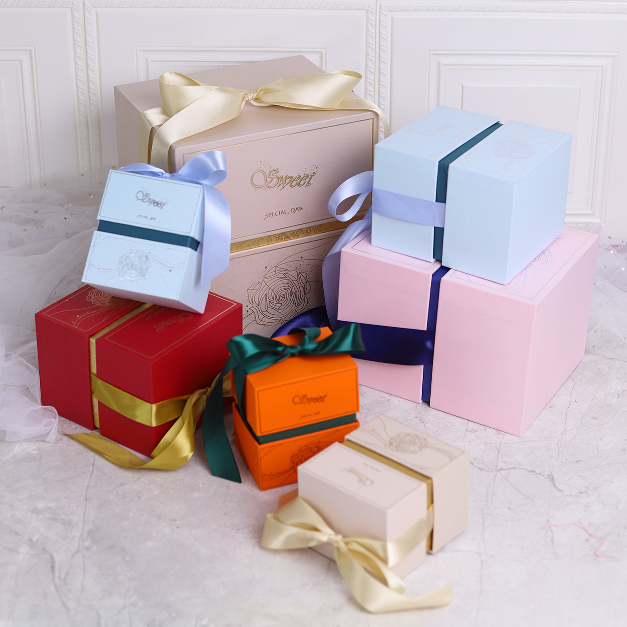 礼物盒婚礼糖果包装盒喜糖盒结婚伴娘伴郎伴手礼盒制定礼品盒子