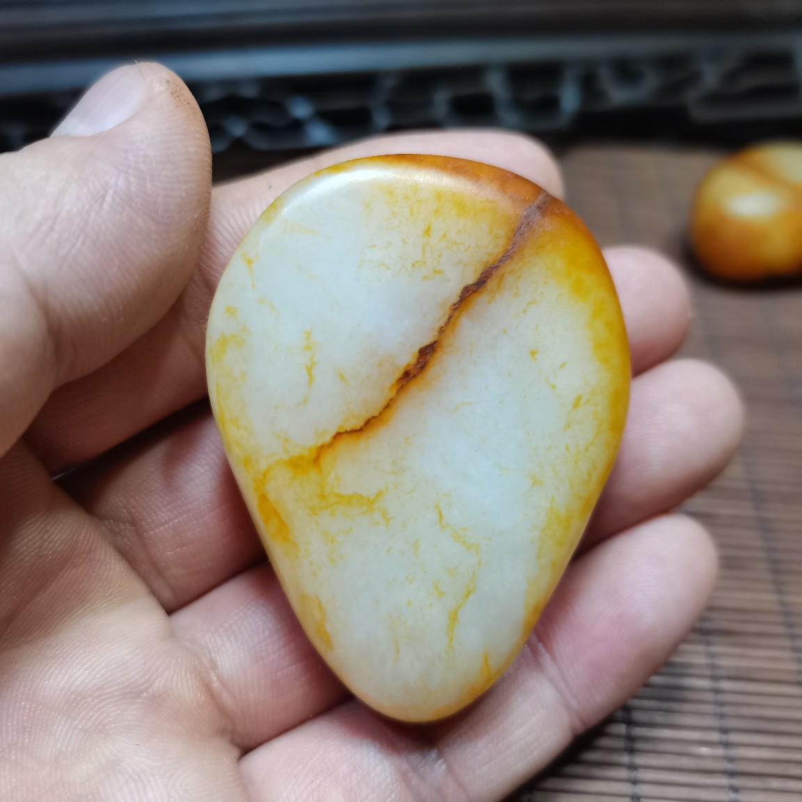 水苍玉团契 新疆和田玉且末磨光二次上色料188.4克