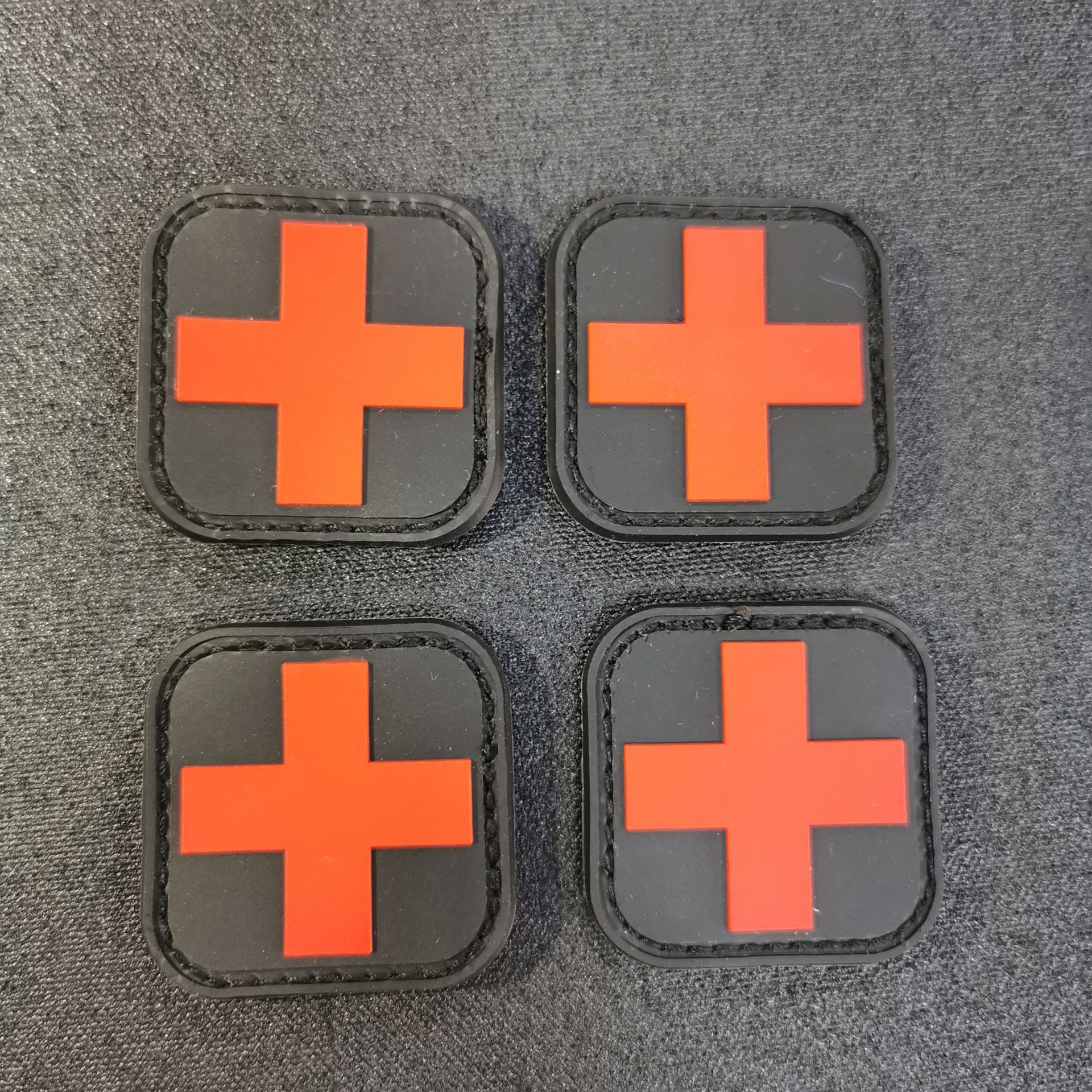 户外用品 战术医疗十字架魔术贴臂章红十字医疗救援士气标外贸-阿里巴