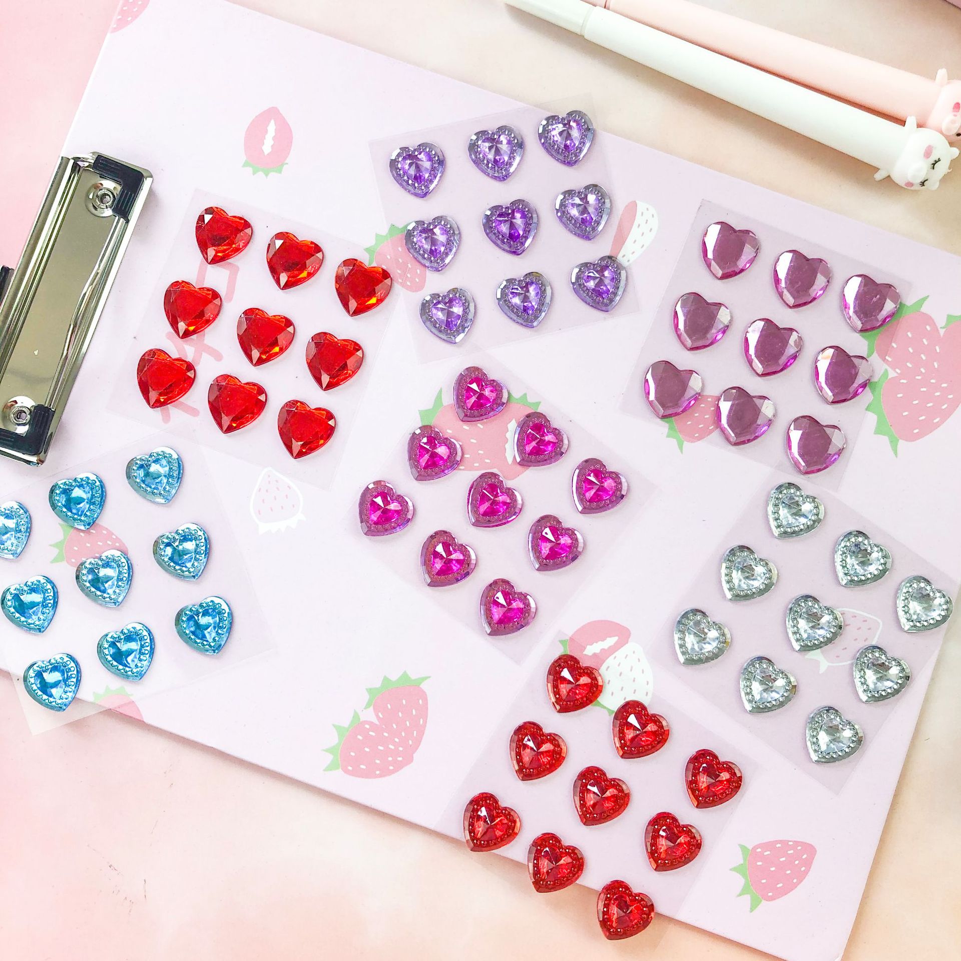 2万张水晶贴纸儿童diy宝石亚克力五角星爱心钻石贴纸厚诚厂
