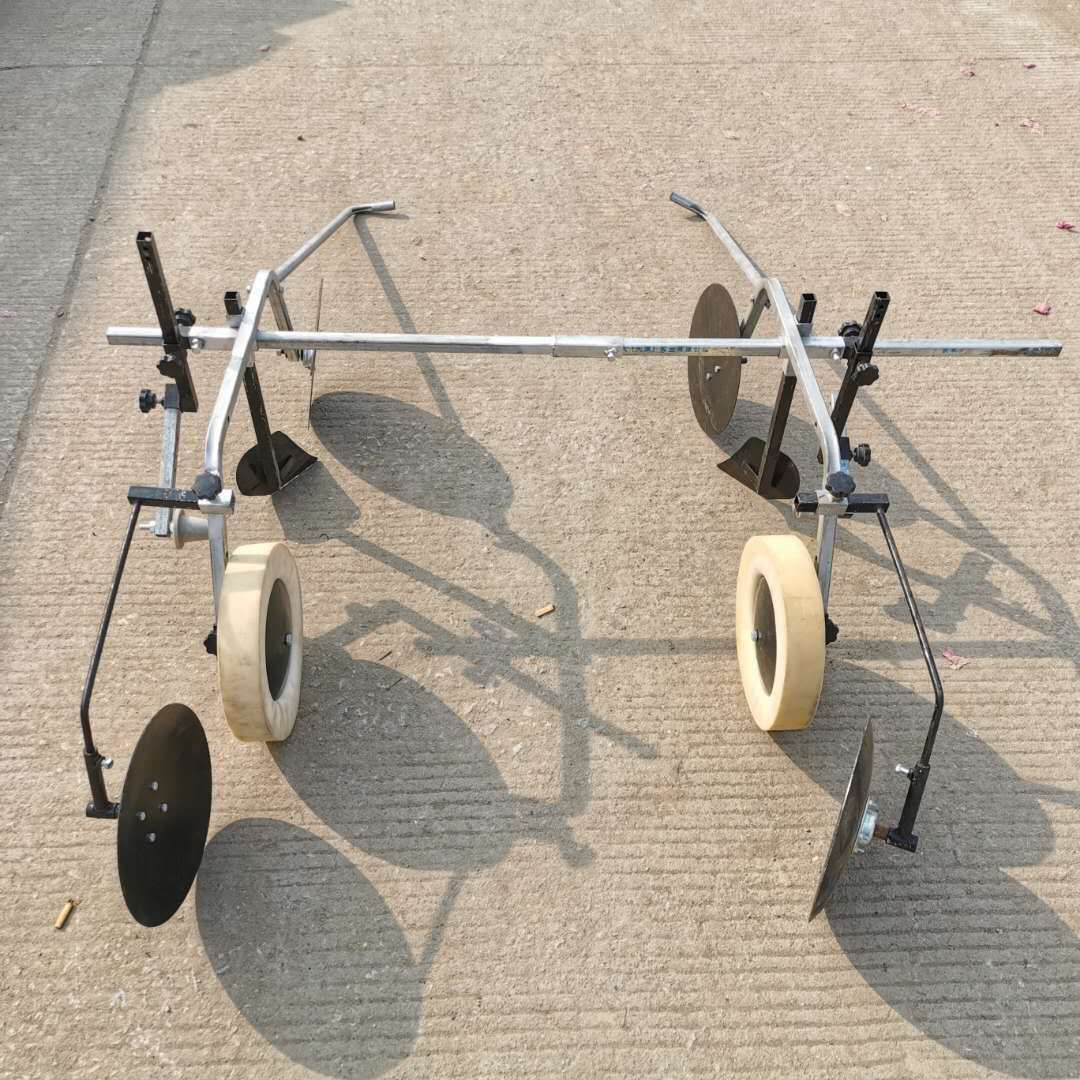 简易手拉人力地膜机自动覆土铺膜宽度可调节一人可操作