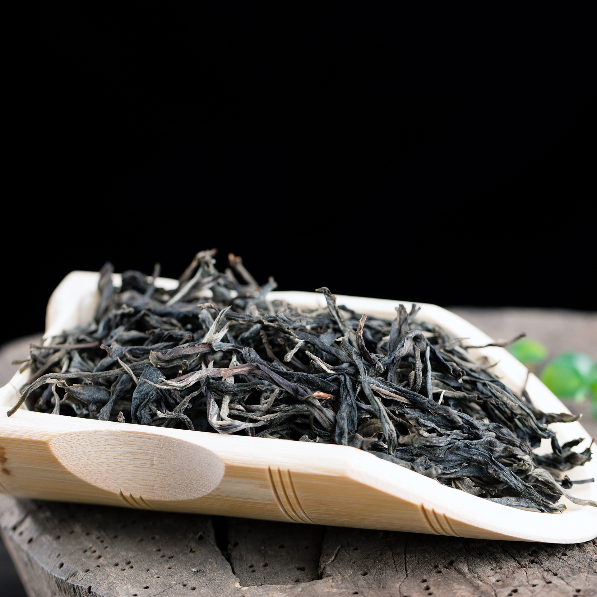 批发 厚朴茗茶 云南普洱茶 2016头春古树纯料生茶大雪山500g 散茶