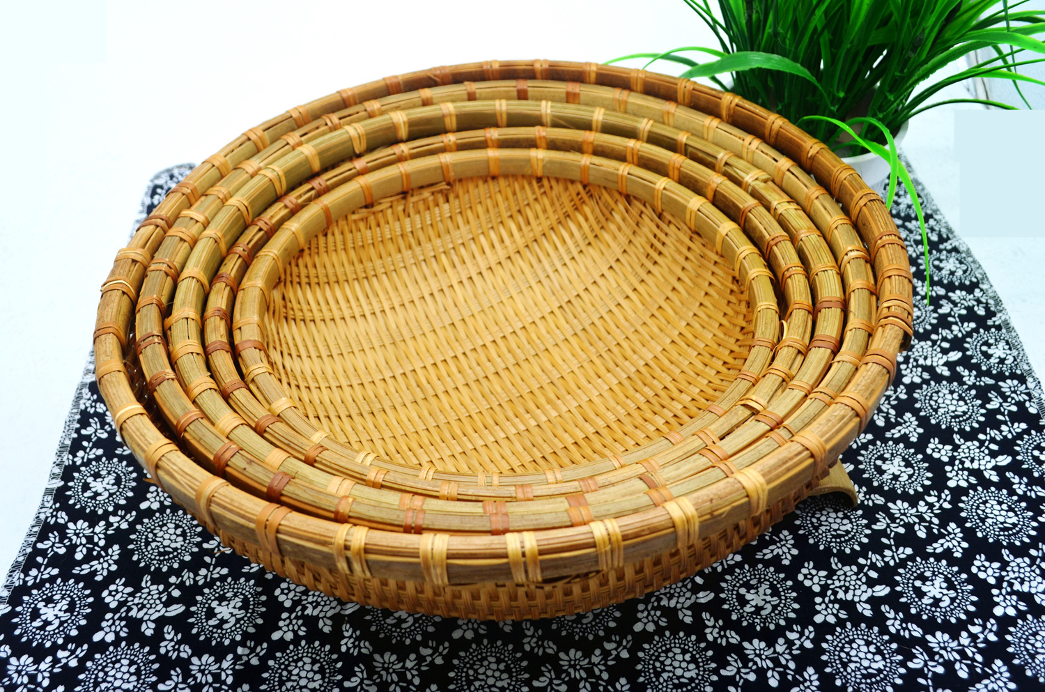 竹编制品家用竹蓝大号大托盘花篮装馒头的竹篮子晒茶叶的面粉筛小