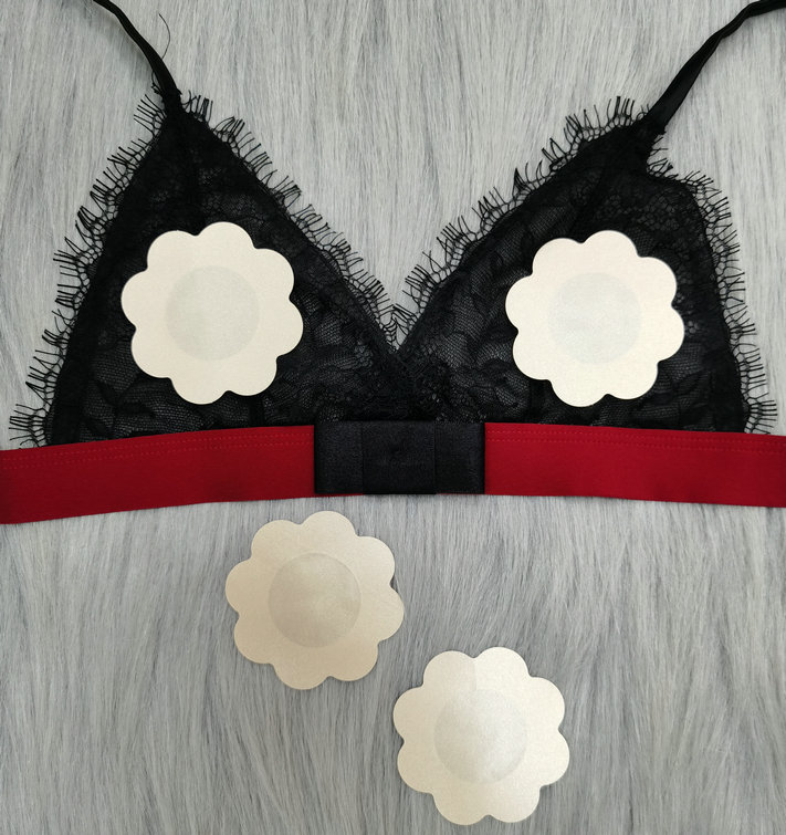 厂家定制缎面小号八瓣花隐形胸贴 一次性乳贴透气防走光乳头贴