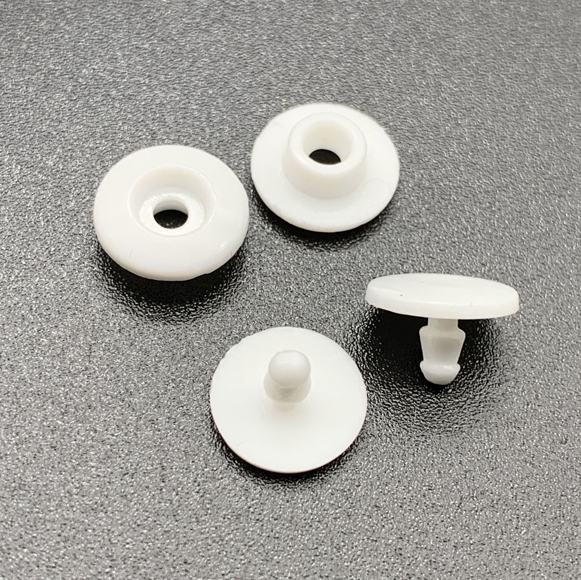 现货直销白色一次性塑料二合扣 双合子母扣 防护面罩固定扣