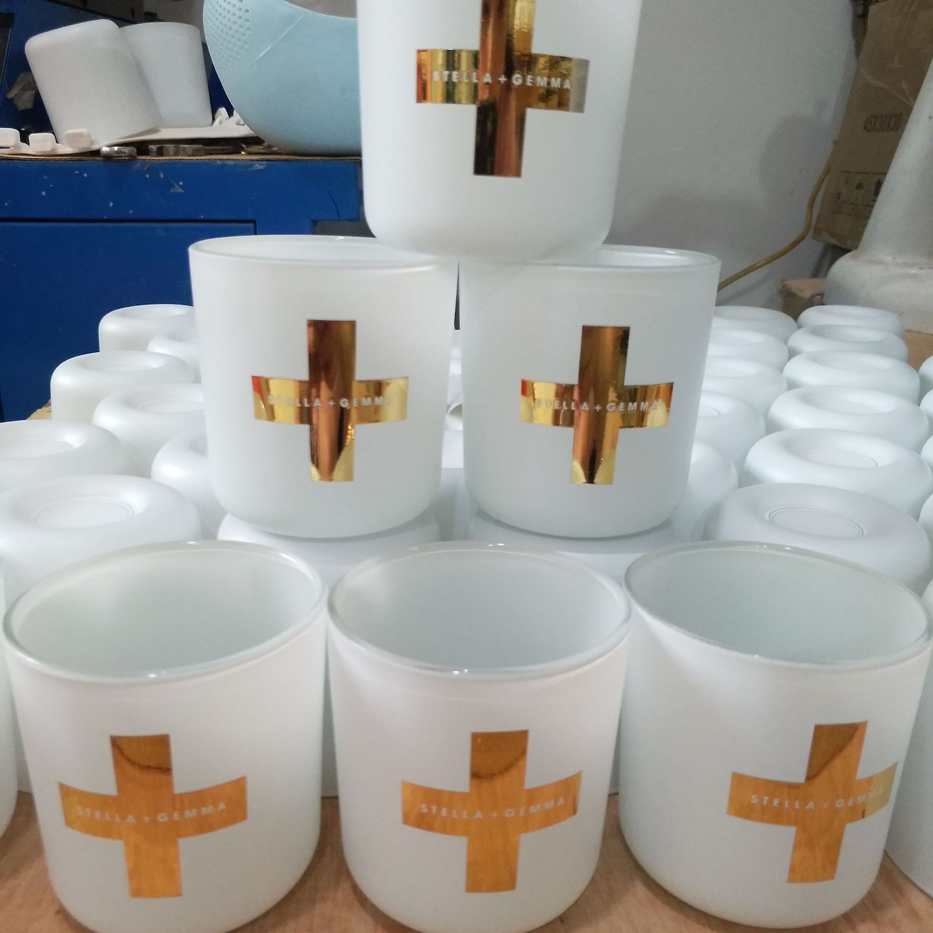 丝印logo 玻璃丝印 金属 化妆品 针管 麻布 纸盒丝印烫金 亚克力