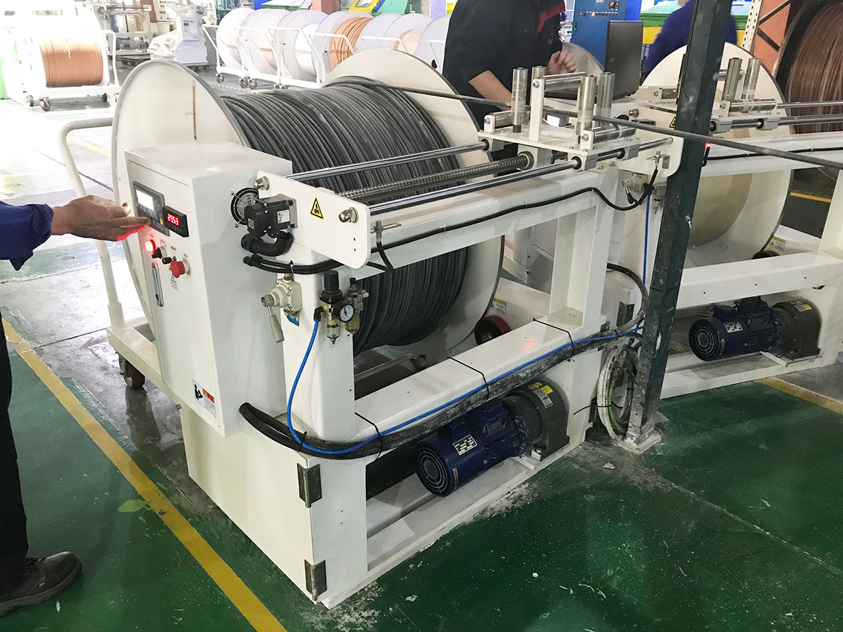 全自动伺服收卷机(可配套小推车具备放卷功能)