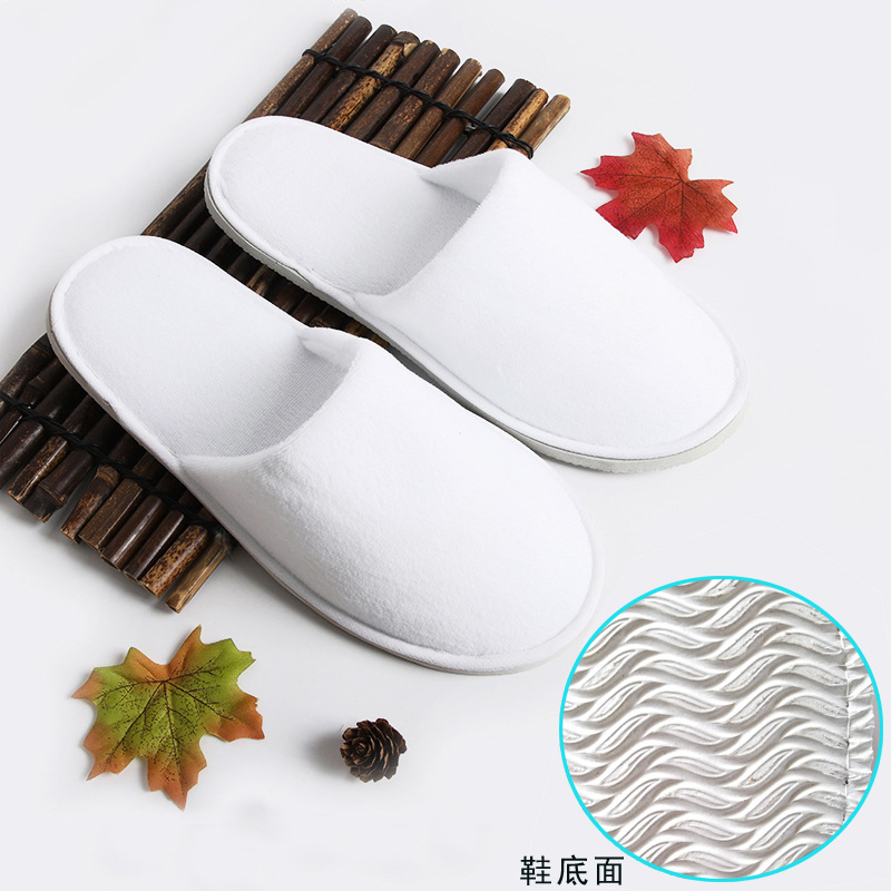 Disposable Slippers Hotel Home Hotel Four Seasons Breathable Non-Slip Flannel Platform Slippers Summer Non-Woven Silk