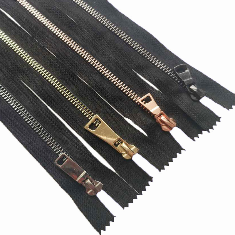 Factory Direct Sales Wholesale No. 5 Resin Placket Pocket Zipper Resin Gold Plated Tooth Size Bag down Jacket Zipper