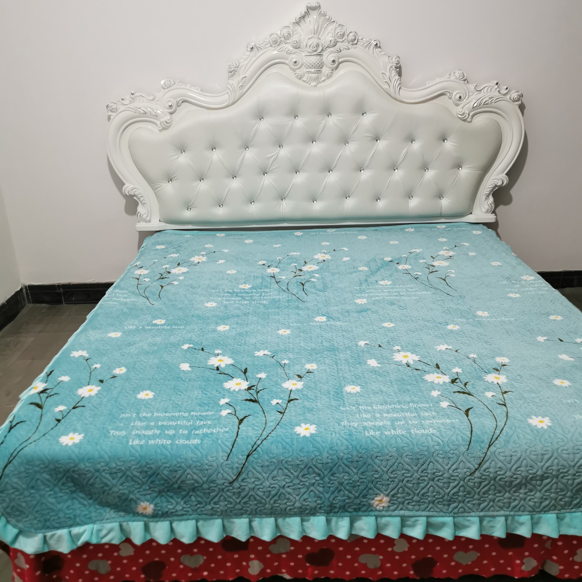 批发水晶绒床盖秋冬季加厚夹棉保暖牛奶绒简约多功能床单防滑盖毯