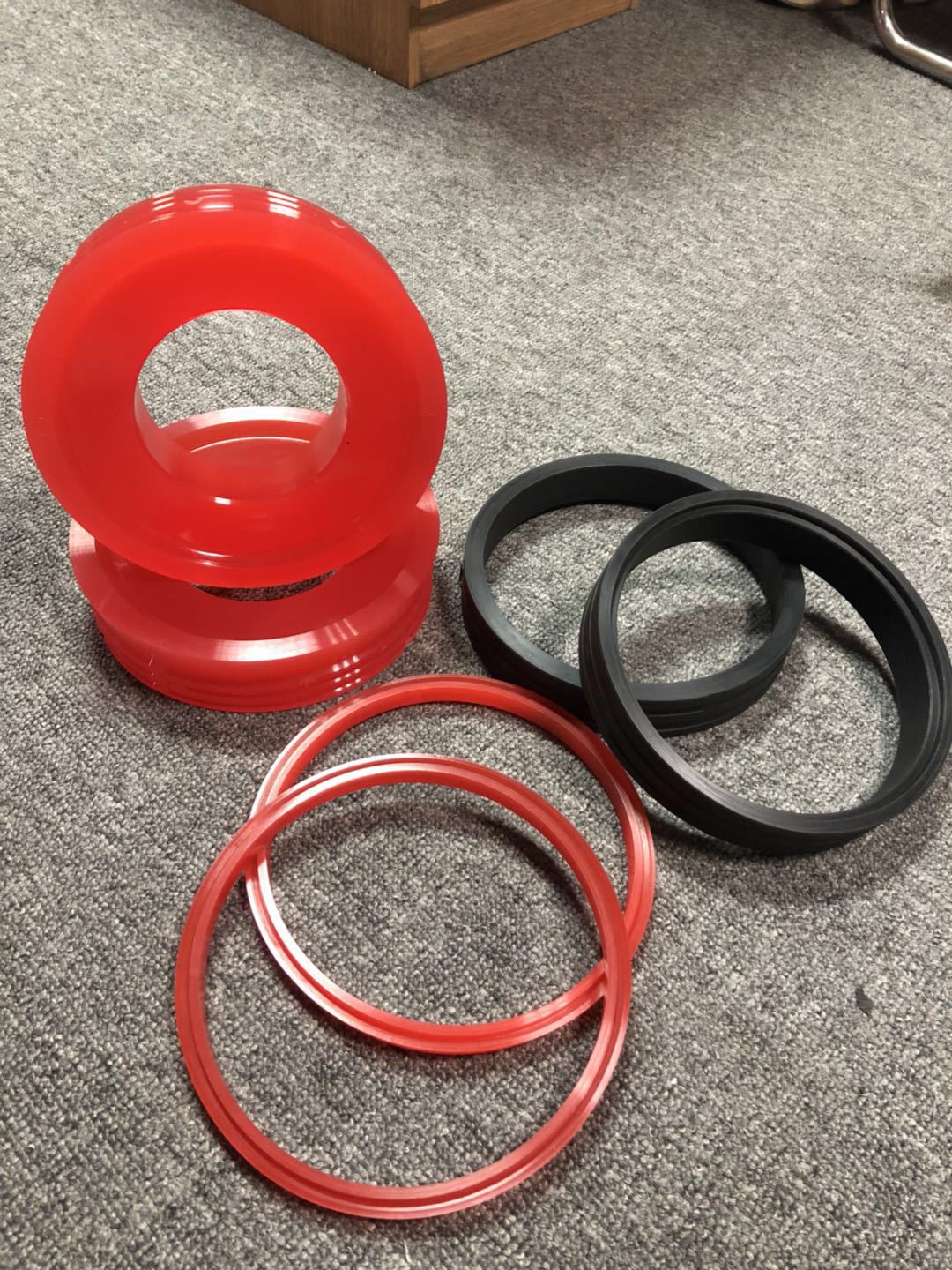 机械混凝土泵车地泵拖泵配件三一中联分体聚氨酯橡胶200分体活塞