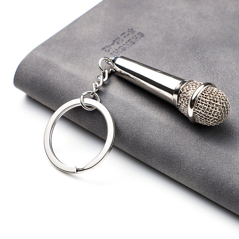 Metal Keychains Simulation Microphone Mouthpiece Keychain Pendant Valentine's Day Gift Creative Keychain Accessories