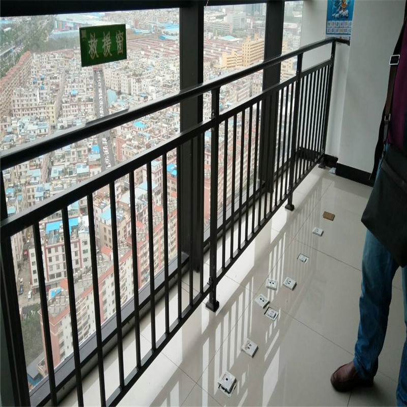 别墅庭院走廊围栏阳台护栏定做阳台护栏小区安全隔离阳台护栏